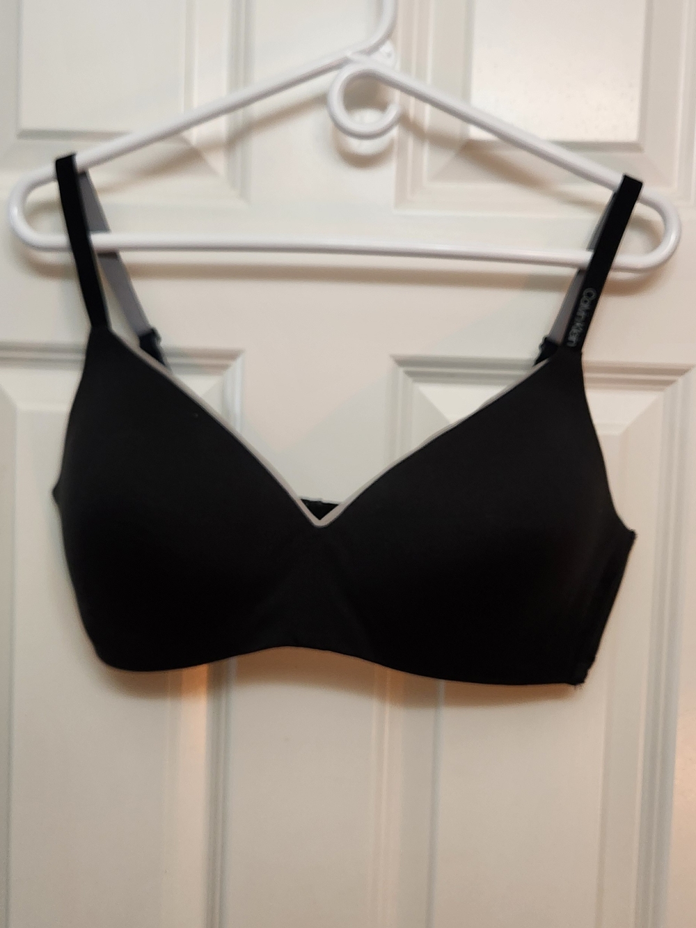 Calvin Klein, Black Seamless T-Shirt Bra - Women Intimates & Sleepwear Size L.